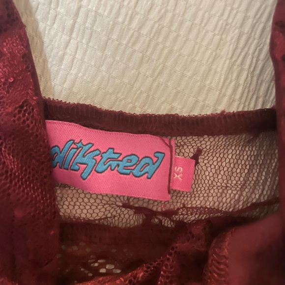 SOLD lace cut out tank top size XSMALL, burgundy color - Picture 3 of 4